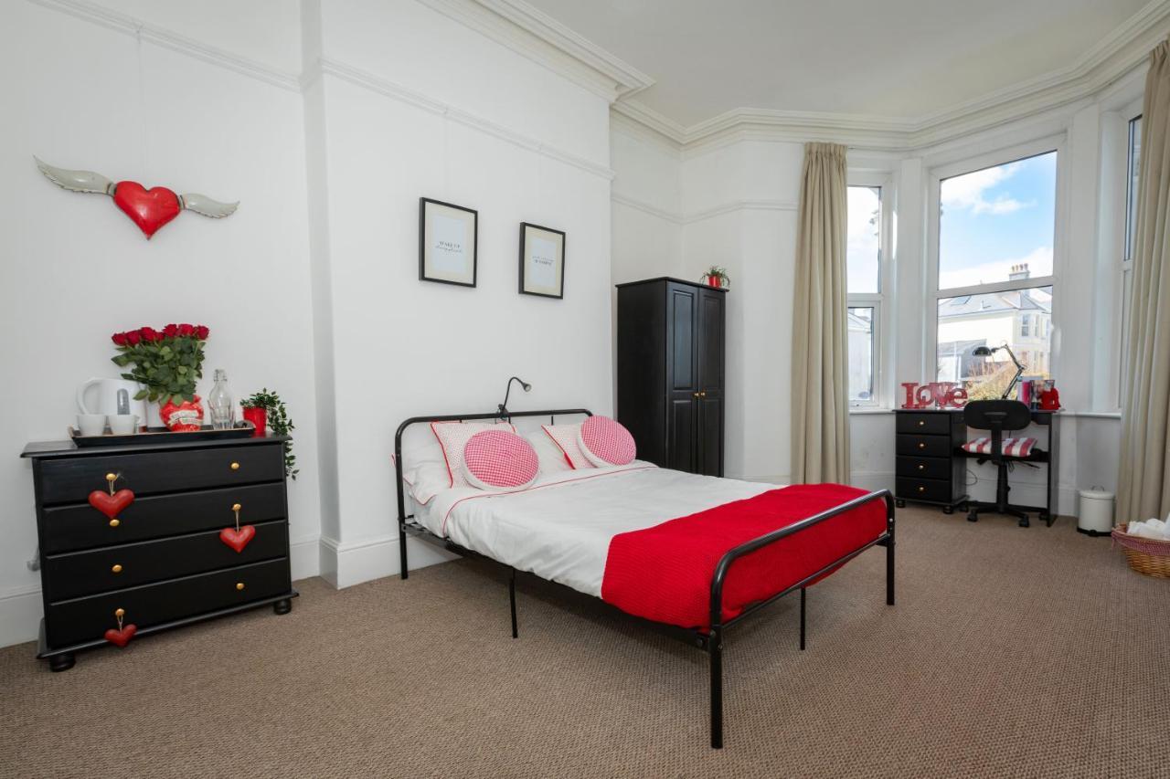 5-Bed House With Distant Sea Views In Plymouth Villa Buitenkant foto