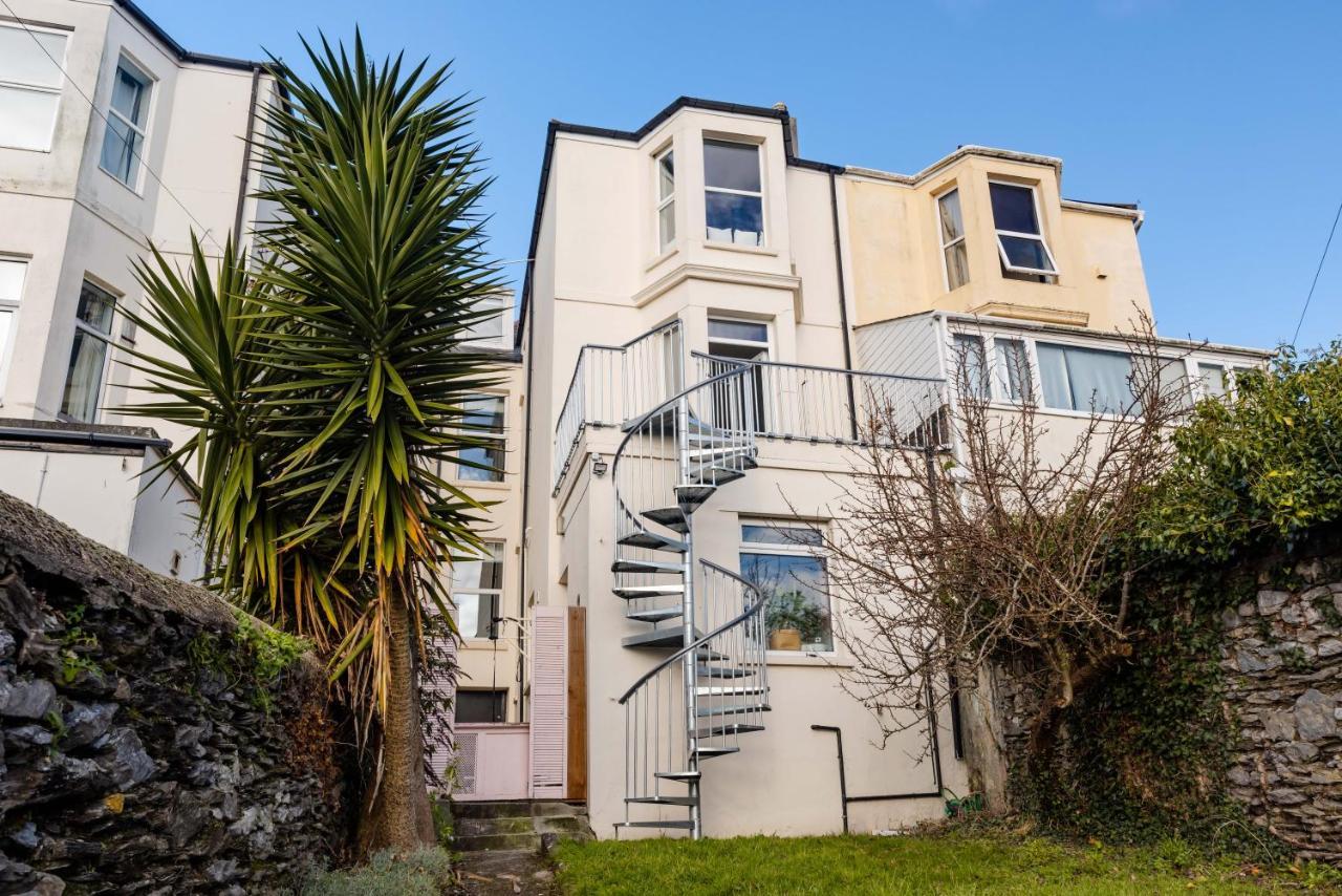 5-Bed House With Distant Sea Views In Plymouth Villa Buitenkant foto