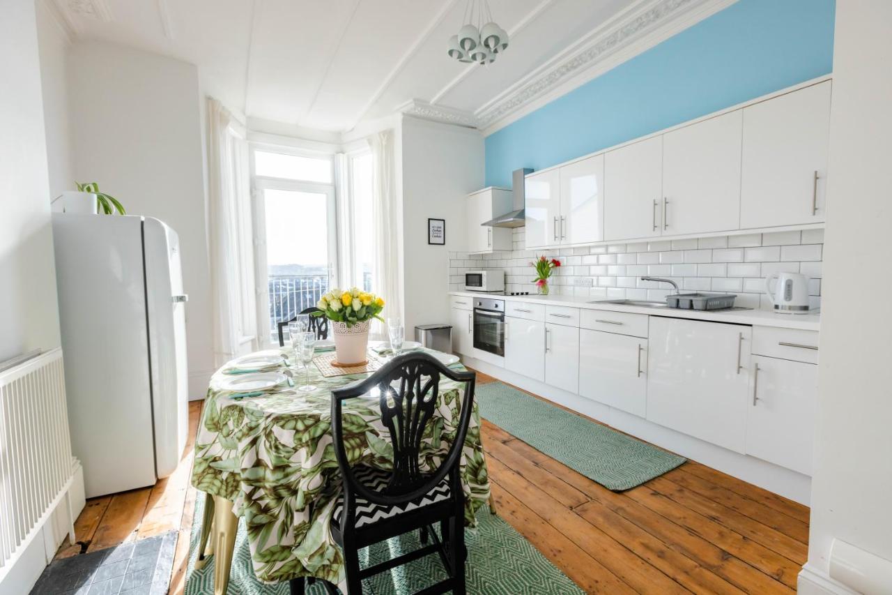 5-Bed House With Distant Sea Views In Plymouth Villa Buitenkant foto