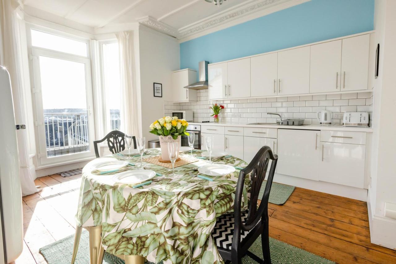 5-Bed House With Distant Sea Views In Plymouth Villa Buitenkant foto
