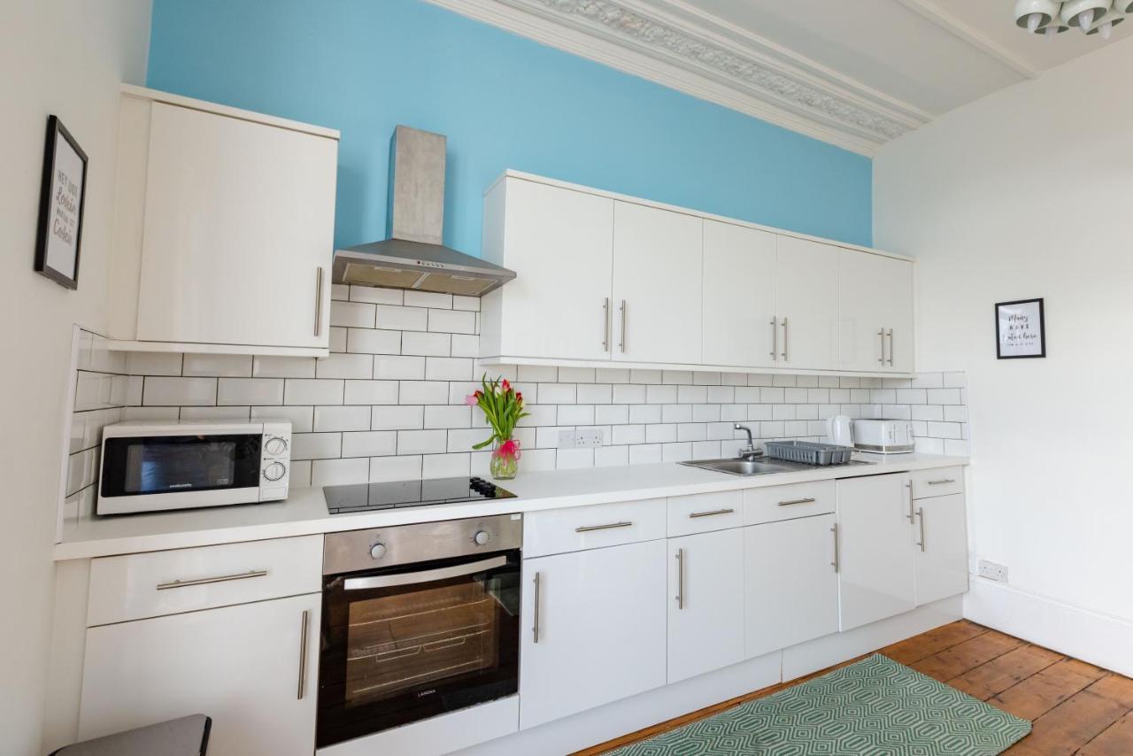 5-Bed House With Distant Sea Views In Plymouth Villa Buitenkant foto